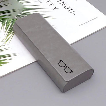 Minimalistisk brilleetui i hårdt læder