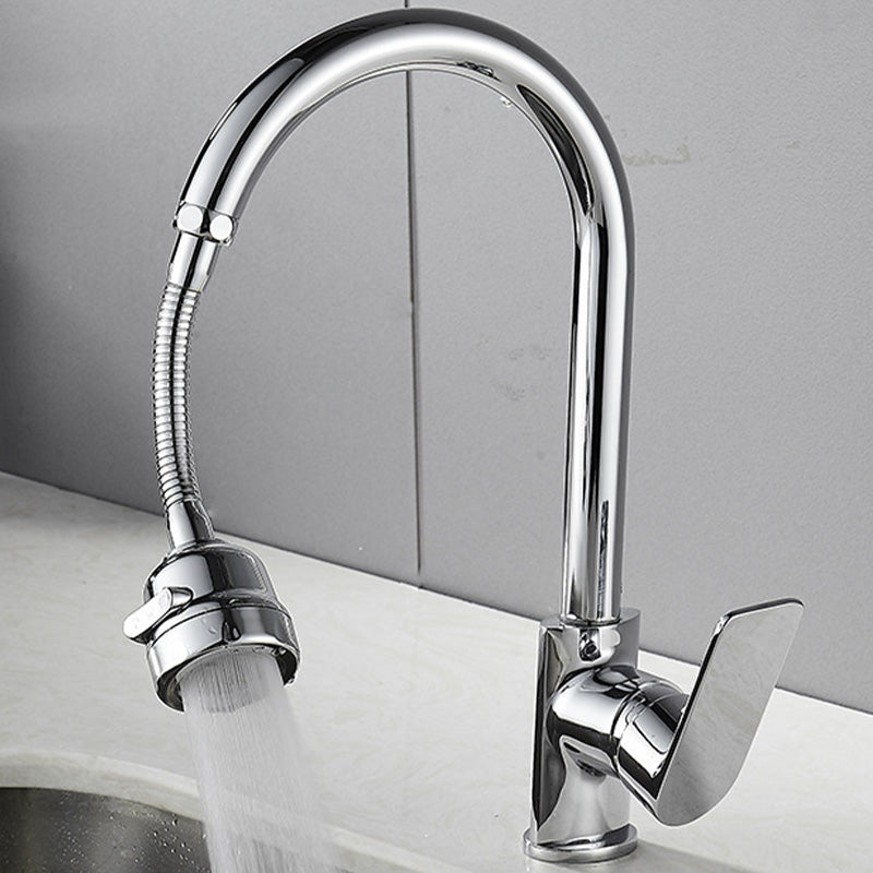 🚿💧 Extended kitchen faucet with a 360° swivel spray head – flexible rinsing & easy cleaning 💦✨ Experience kitchen convenience today!