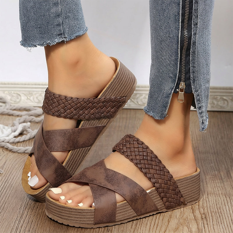 👡 Women's Criss-Cross Woven Strap Wedge Sandals – Comfortable, Stylish & Perfect for Summer Days ☀️